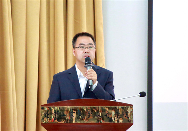 1639447408506435.jpg 16团委书记高明平致闭幕词.jpg