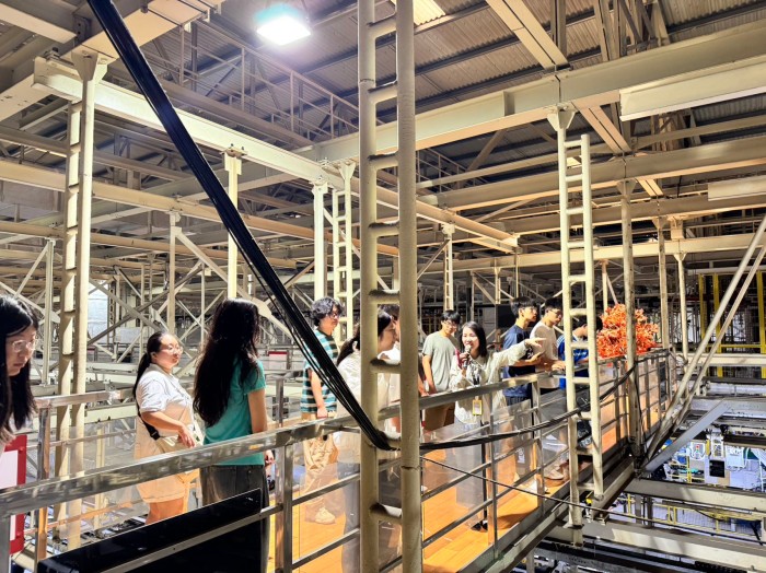 图7 东风日产工厂参观.jpg